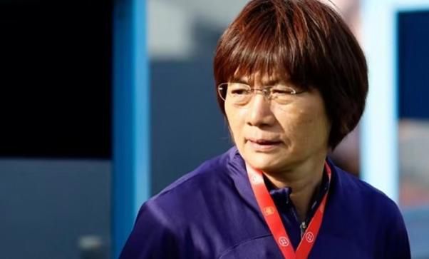 韩国三级在泳池里做